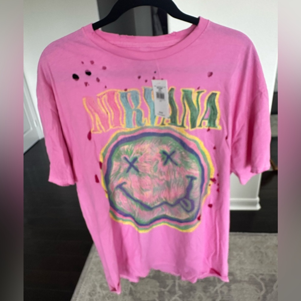 NWT Nirvana Pink Graphic T-Shirt Size Small/Medium